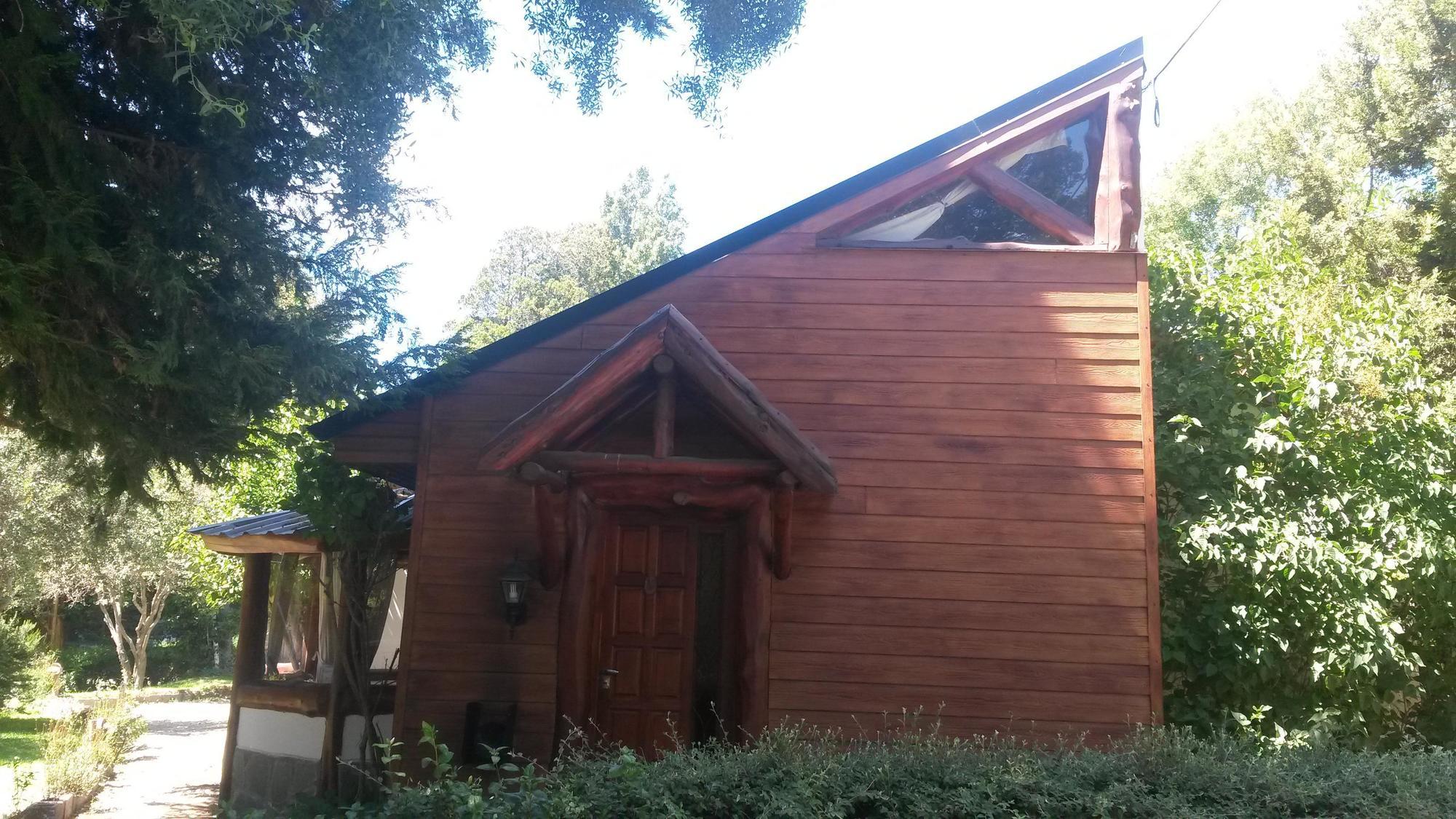 Lodge Ayres Del